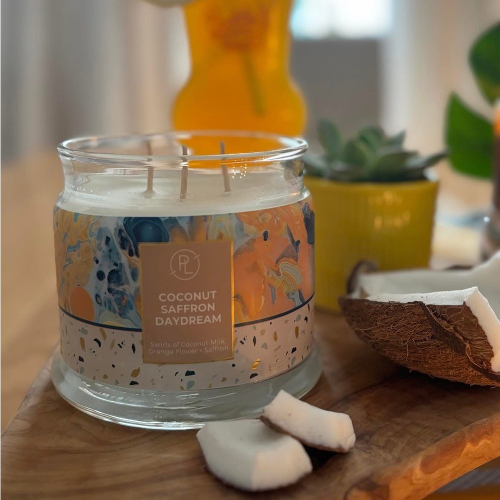 PartyLite  3 WICK Candle Coconut Saffron Daydream